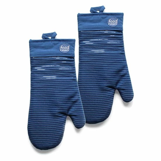 Food Network™ Silicone Oven Mitt Set Gray Tornado 5 Food Network™ Silicone Oven Mitt Set Gray Tornado - Image 3